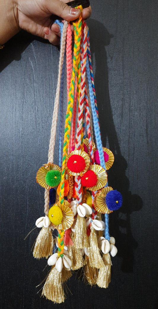Gota Pompom Hair Clip