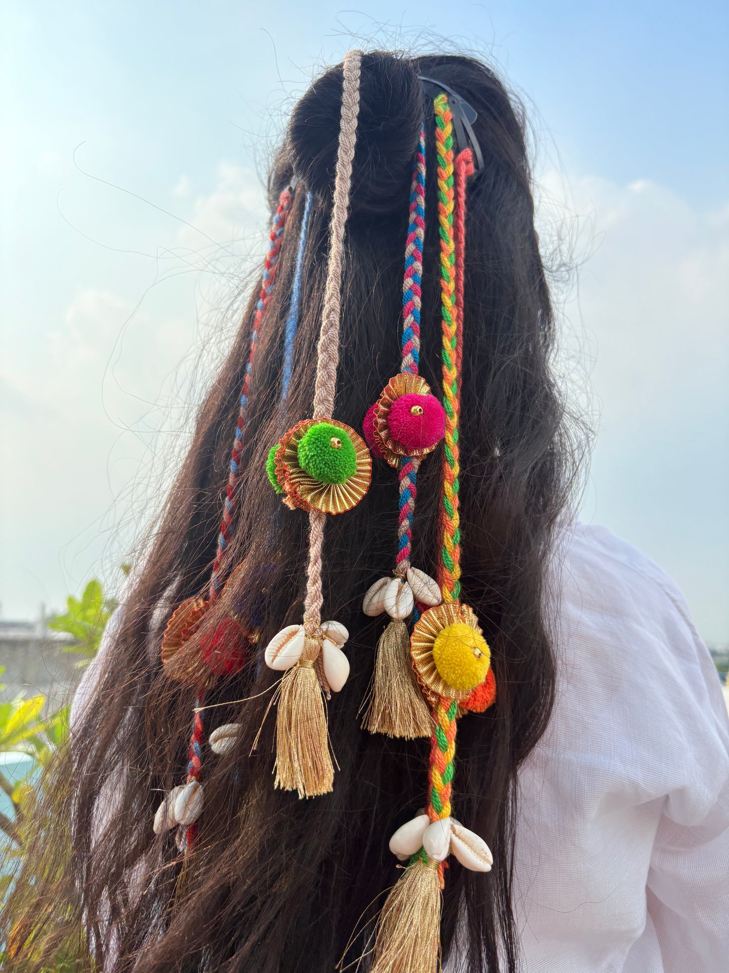 Gota Pompom Hair Clip