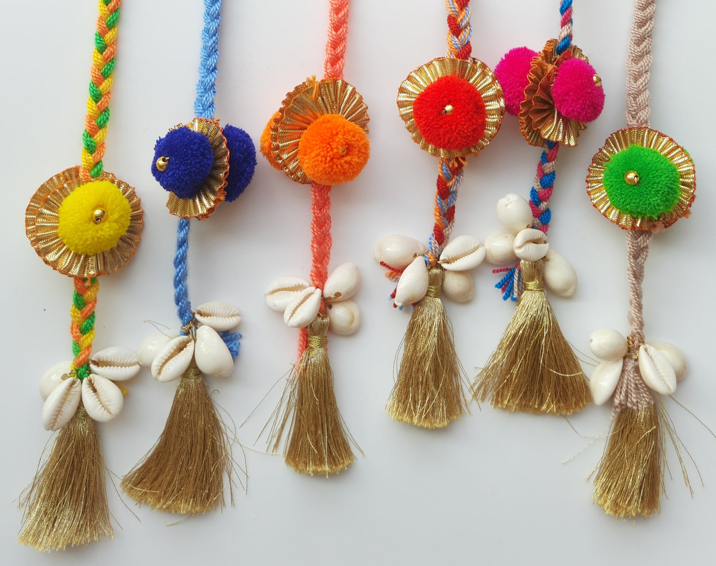 Gota Pompom Hair Clip